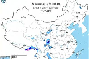 浓眉试图封盖90度崴脚 已经离场回更衣室